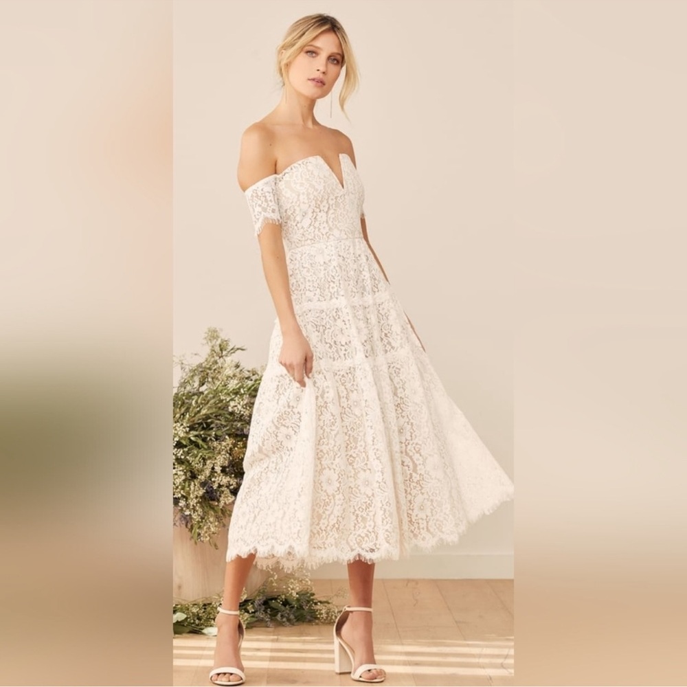 Lulus XS beautiful cream colored lace dress NWT